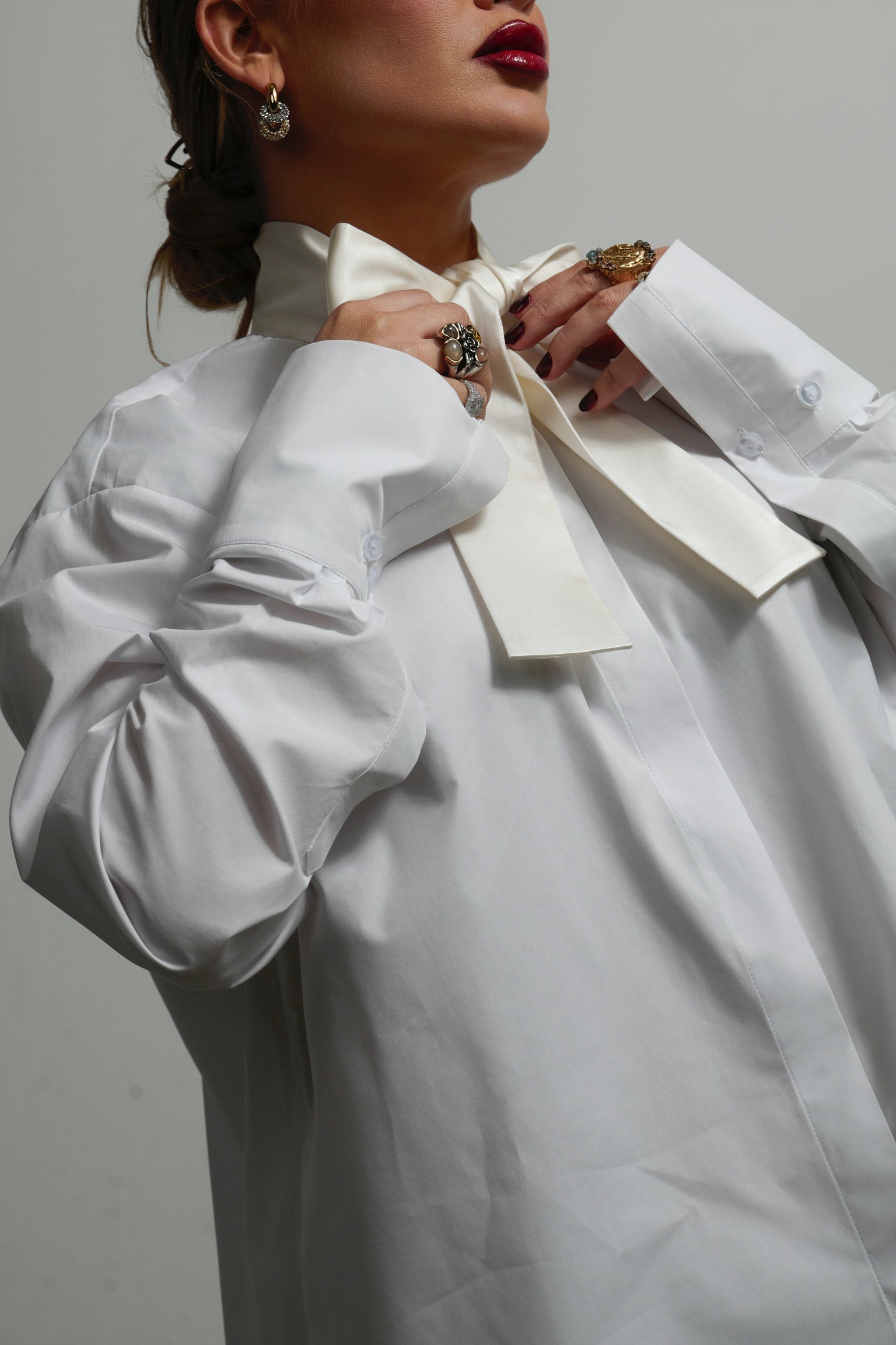 The Silk Bow - Champagne