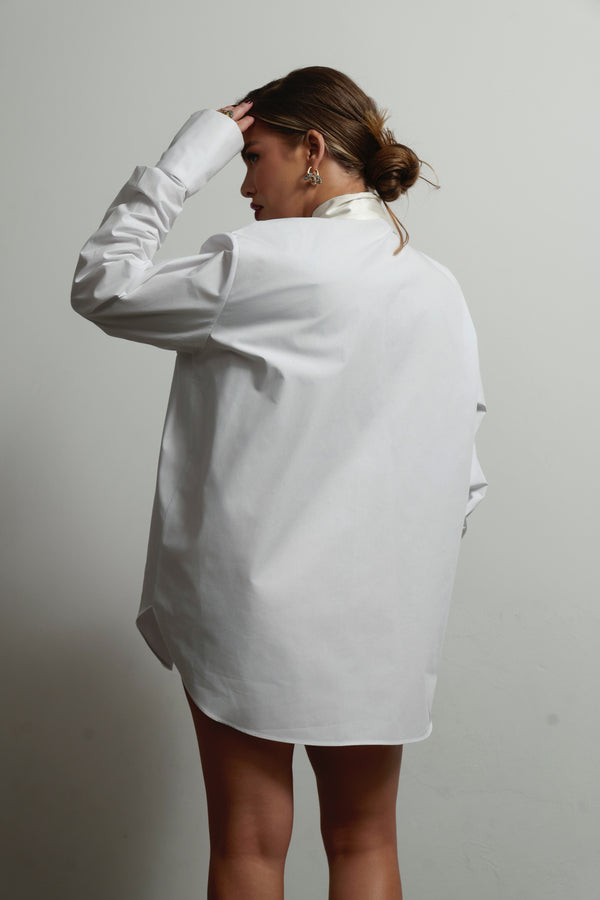 The Silk Bow - Champagne