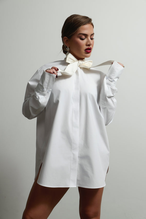 The Silk Bow - Champagne